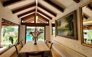 Casa En Venta De 5 Dorm. En El Arrayán