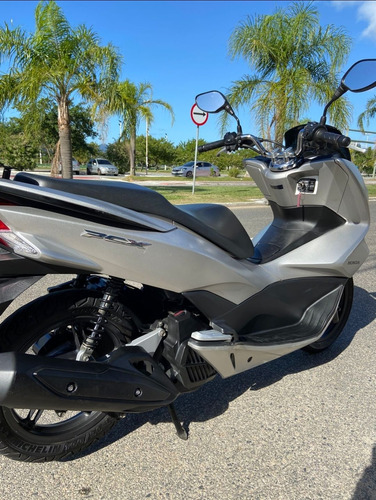 Imagem 2 de 10 de Honda Pcx 2017
