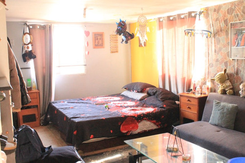 Venta De Propiedad 5 Dormitorios Y Dos Baños En Lo Prado