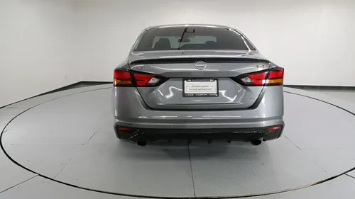 Nissan Altima 2023
