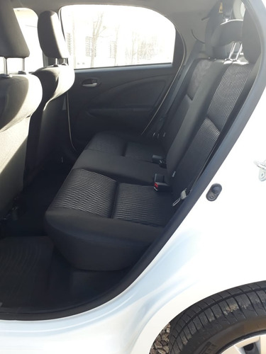 Imagen 8 de 9 de Toyota Etios Xs