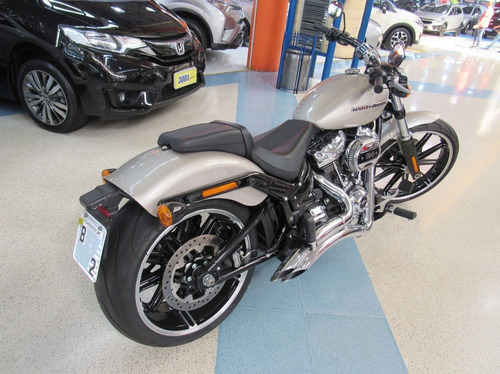 Imagem 2 de 15 de Harley-davidson Softail Breakout 114