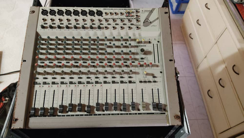 Consola De Audio Wharfedale 8 Canales Con Efecto