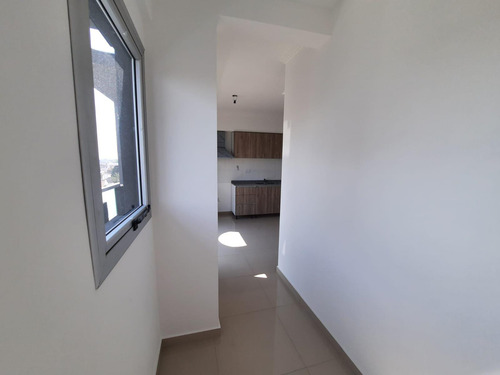 Venta De Departamentos 2 Y 3 Ambientes En Excelente Zona De Wilde.