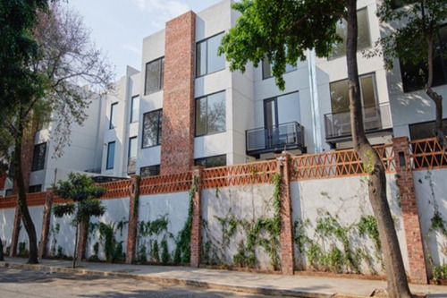 Venta De Casa (115m2) A Pasos Del Parque Goya, Av. Extremadura, Metro Mixcoac. A 10 Mins De Metro Insurgentes Y Galerías Insurgentes Db15-z35