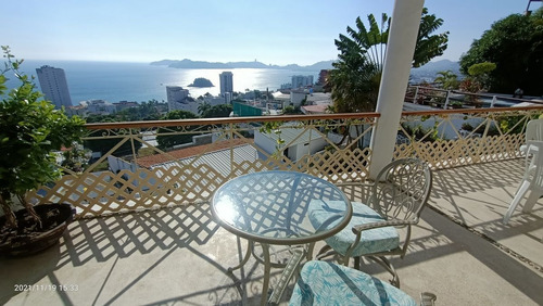 Imagen 3 de 17 de Renta De Villa Con Vista Espectacular A La Bahia - Villa Par