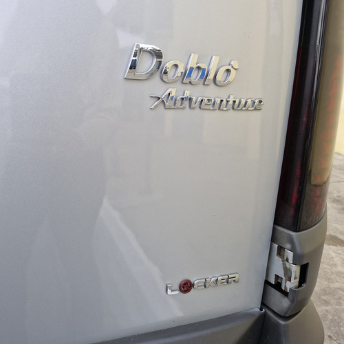 Fiat Doblo 1.8 16v Adventure Locker Flex 5p
