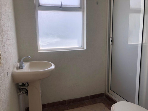 Excelente Casa En Renta En Blvd. Privada Juriquilla, Querétaro