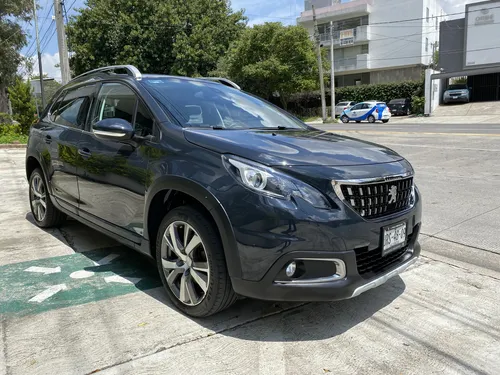 Peugeot 2008 1.2 Puretech Allure Pack