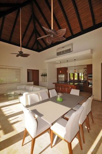 Venta Villa En Green Village, Cap Cana