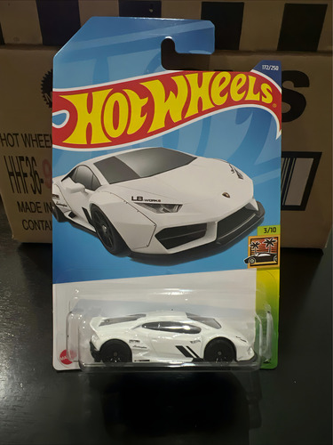Hot Wheels Lb- Works Lamborghini Huracán Coupé Color Blanco