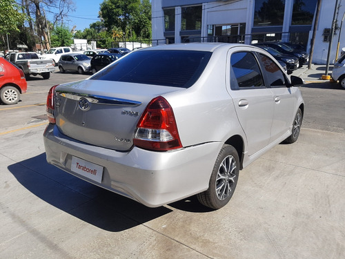 Toyota Etios Xls 1.5 Mt Taraborelli Usados