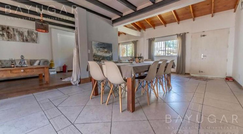 Venta Casa - De Vicenzo Grande / Pilar - Sin Expensas