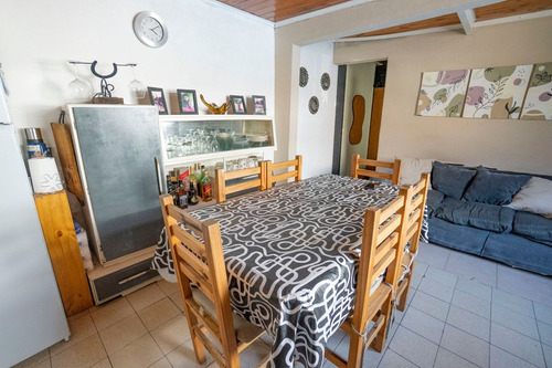 Venta De Casa Multifamiliar En Ituzaingó