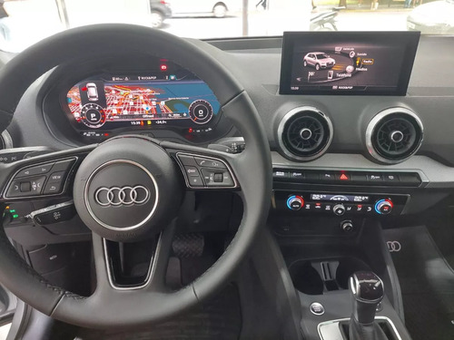 Audi Q2 40 TFSI STRONICQUATTRO