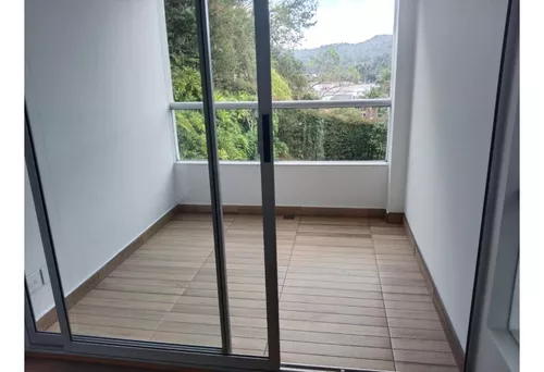 Rhbr-12357 (casa) 2 Niveles (el Retiro, Circunvalar)