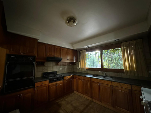 Chalet En San Miguel Ctro. Uso Profesional