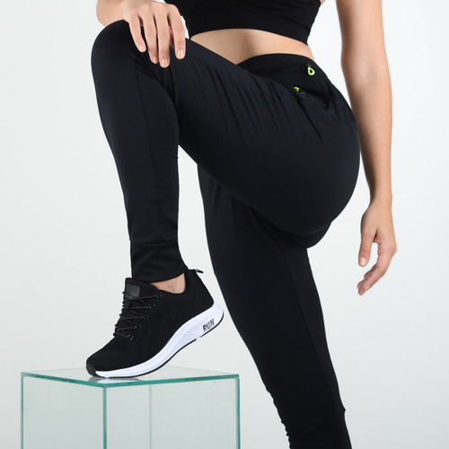 Imagen 4 de 6 de Pantalón Running Dama Urban Luxury