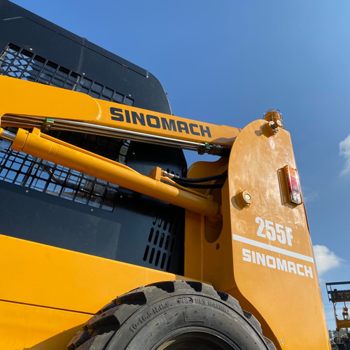 Minicargadora 50hp - Sinomach 255f Cerrada Aa