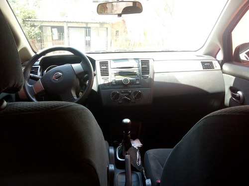 Nissan Tiida 1.8 Completo