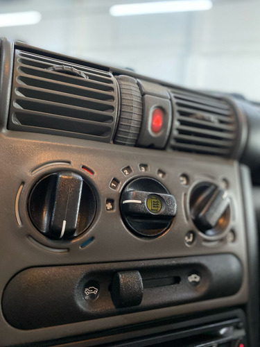 Chevrolet Corsa Classic 1.0 Life Flex Power 4p