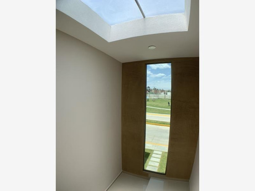 Imagen 8 de 12 de Casa Sola En Venta Priv. Res. Monte Novo Con Alberca Y Áreas Verdes. 3 Recámaras.