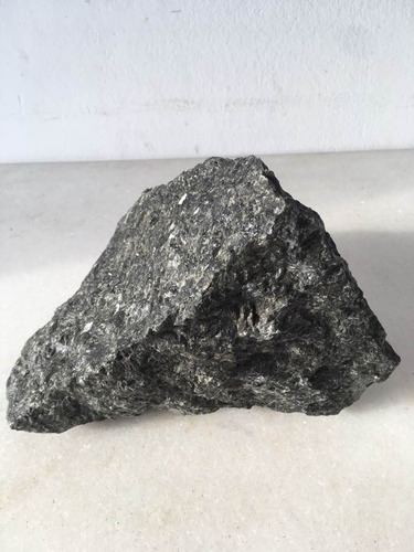 Piedra Granito Negro En Bruto 20 A 30 Cm Aprox 