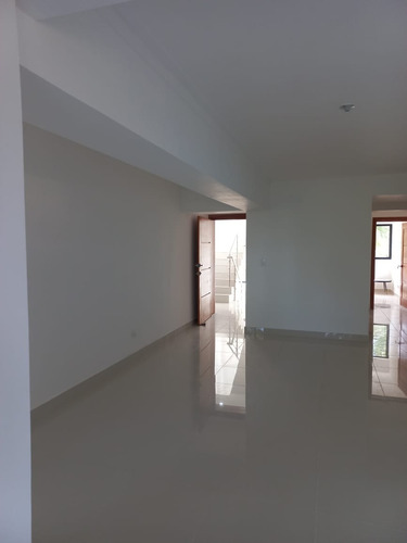 Moderno 3er Piso En Palmas De Alma Rosa , Acceso Rapido Carrertera Mella, San Vicente Y Demas ( Linea Del Metro)