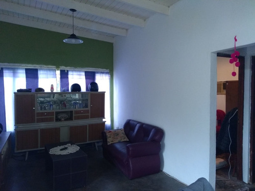 Imagen 5 de 7 de Casa Con Terreno En Roldan