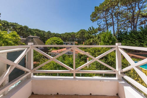 Imagen 15 de 21 de Casa En Rincón Del Indio Con Piscina Climatizada Punta Del Este