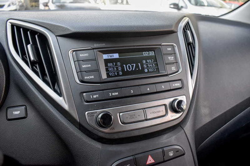 Imagem 4 de 15 de Hyundai Hb20 1.0mt Comfort Plus
