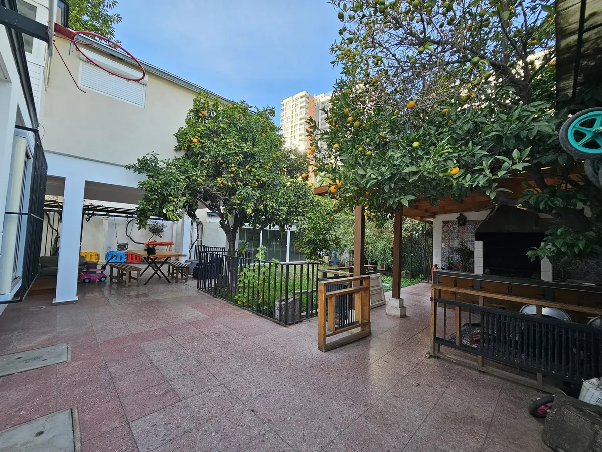 Imagen 4 de 16 de Casa Excelente Estado, Una Cuadra Del Metro Villa Frei.