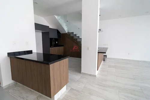 Casa En Venta En Santa Anita, Tlajomulco De Zuñiga, Jalisco.