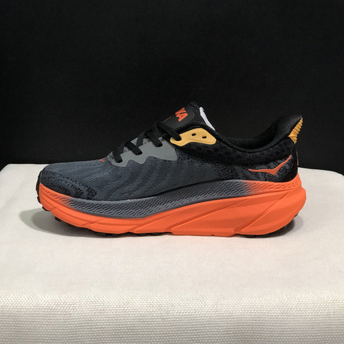 Tenis Hoka Challenger Atr 7 Trail Running Sin Género Naranja
