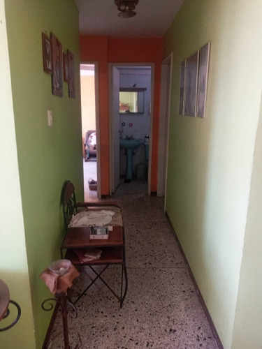 Imagen 2 de 12 de Apartamento En Venta En Urbanización El Centro