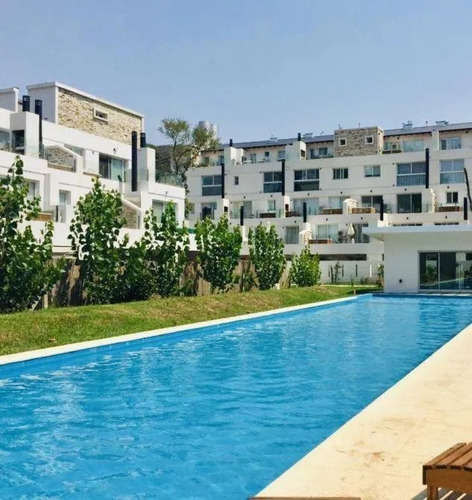 Imagen 1 de 1 de Venta Departamento En Main Park Con Balcon Y Jacuzzi