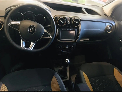 Imagen 7 de 15 de Kangoo Stepway 1.6 Nafta Entrega Inmediata 2022 Tomo Permuta