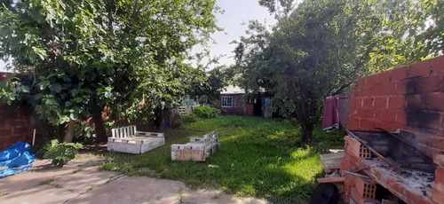 Casa En Venta - 4 Dormitorios 2 Baños - Cochera - 600mts2 - Melchor Romero, La Plata