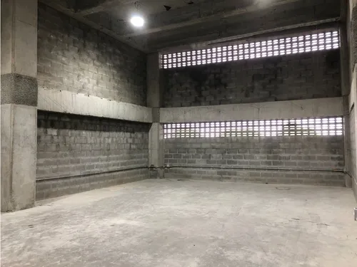 Bodega En Arriendo, Sector Jardines- Via El Caimo