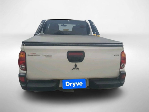 Imagem 5 de 10 de Mitsubishi L-200 Cd Triton Gl 4x4 3.2 16v Tb-ic Mt