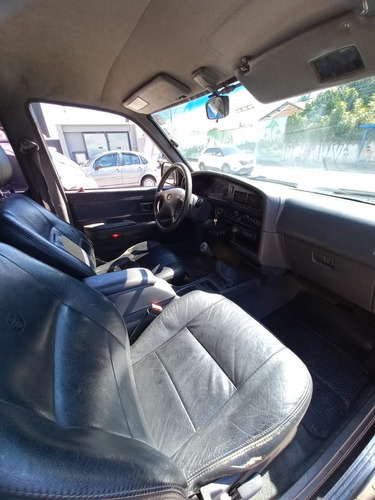 Toyota Hilux Hilux CD SRV 4x2 3.0 8V 90cv Diesel