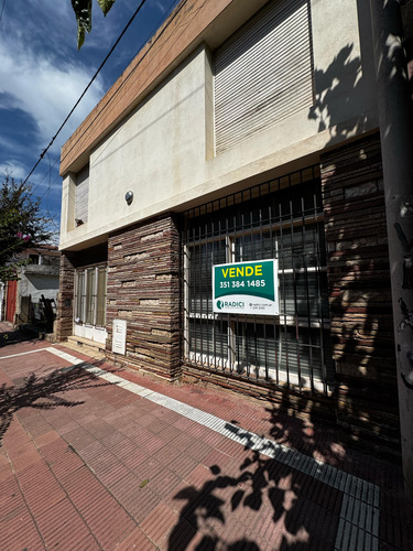 Venta Casa Para Refaccionar - Dos Plantas - 3 Dormitorios C3 Baños - La Vas A Perder? Opcional Lote Lindero!