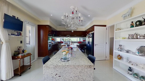 Venta Casa De 6 Ambientes Con Pileta En Haras Santa Maria