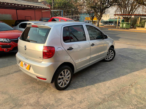 Imagem 3 de 15 de Volkswagen Fox 2013 1.6 Vht Total Flex 5p