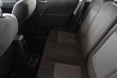 Imagen 11 de 15 de Jeep Patriot 2016 5p Latitud L4/2.4 Aut