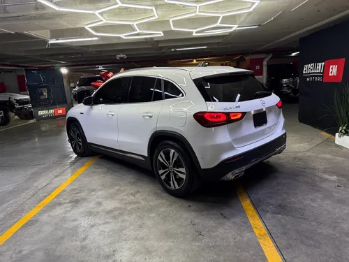 Mercedes-Benz Clase GLA 1.6 200 Cgi At