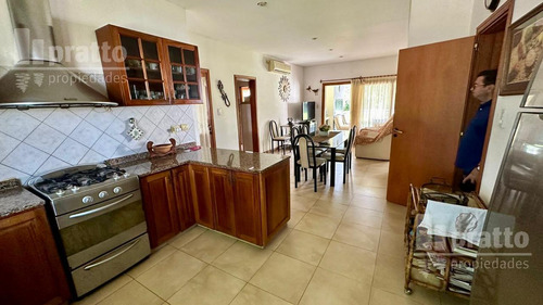 Casa En Venta De 3 Dormitorios En Santa Maria De Tigre