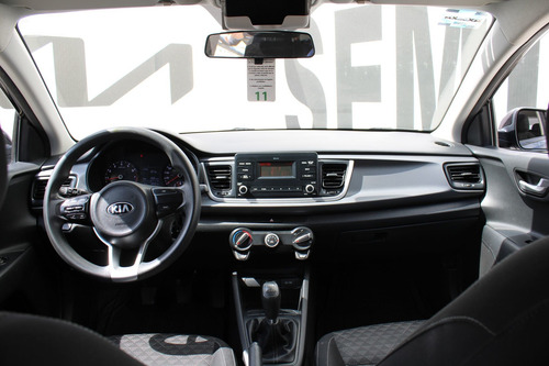 Imagen 10 de 12 de Kia Rio 2018 1.6 Hb Lx Mt