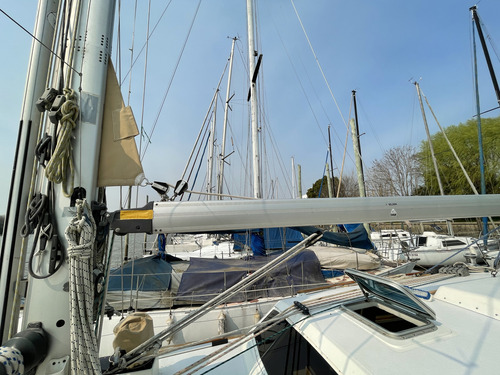Velero F & C 37 Cabina Alta Volvo Penta 40 Hp Calado 1.50