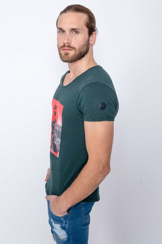 Imagen 3 de 5 de Remera Tascani Bignonia Verde Hombre